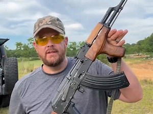 罗马尼亚AKM突击步枪靶场实弹射击_哔哩哔哩_bilibili