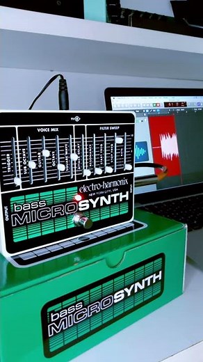 Bass Micro Synth - Electro Harmonix