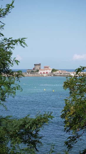 Back from my favorite place, France and Spain Basque Coast… and completely inspired 🌊 My visit once again confirmed it: this place is made for wonder. Endless coastline, beautiful beaches, dramatic cliffs, and so much storytelling waiting to unfold. With @authortobyneal as your host, this inspiring coastal escape will be unforgettable. 📅 May 4–10, 2026 Spots are limited, ONLY 4 LEFT, don’t wait! https://tourwithabsolutely.com/celebrity-tours/beachcombing-in-basque-country-with-author-toby-neal