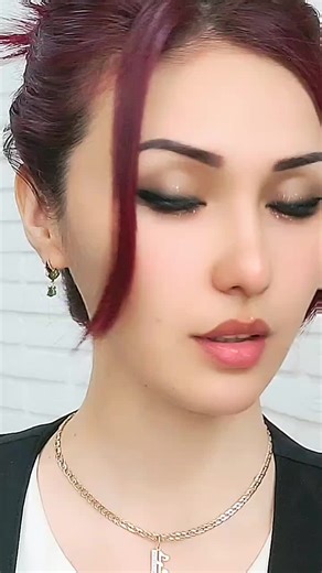 Stylish Gold Chain Necklace and Fashion Tips