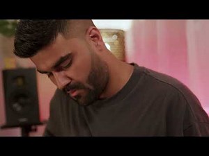 Making music in Logic with Scarlett