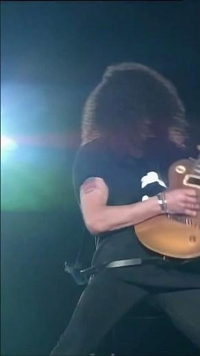 Guns N' Roses - November Rain - Slash Guitar Solo 3 (Live Tokyo 1992)