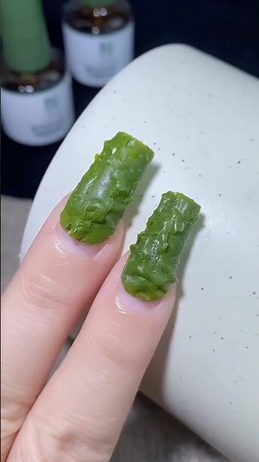 Secret Nails Gel Remover that remove all kind of gel within 3 minutes at home just like in Salon