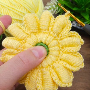 Wonderful! the sweetness of yellow. I'm making a very easy and flashy flower motif for you. #crochet #knitting | Aslı ile sanatsal tasarımlar
