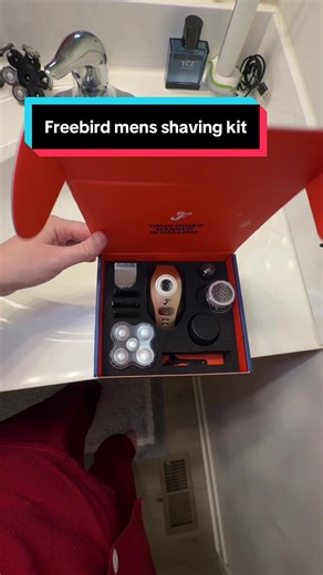 Freebird Men's Shaving Kit for Grooming Upgrade