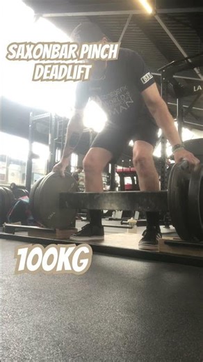 Saxon bar pinch deadlift - grip way to build pinch grip strength 👍