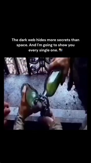 leakss darkweb on Instagram: "Just @leakssdarkweb 日本利用压电瓷砖将脚步转化为电能。这些瓷砖捕捉来自你脚步的动能。当你行走时，你的重量和动作会对瓷砖产生压力。瓷砖会轻微弯曲，从而产生机械应力。瓷砖内部的压电材料将这种应力转化为电能。每一步都会产生少量电荷，而数百万步结合在一起就能产生足够的电力来驱动 LED 灯、数字显示屏和传感器。在像涩谷车站这样繁忙的地方，每天大约有 240 万个脚步为这一系统作出贡献。这些电能可以被储存或立即使用，从而减少对传统电力来源的依赖，并支持可持续的城市基础设施。这种方法将日常运动转化为实用的可再生能源 #日本 #知识 #事实 #你知道吗 #推荐 #科技 #创新 #历史 #技术 #实验 #热门"