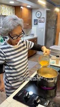 this high protein dish that comes together in 10 minutes: egg drop soup! #cooking #highprotein