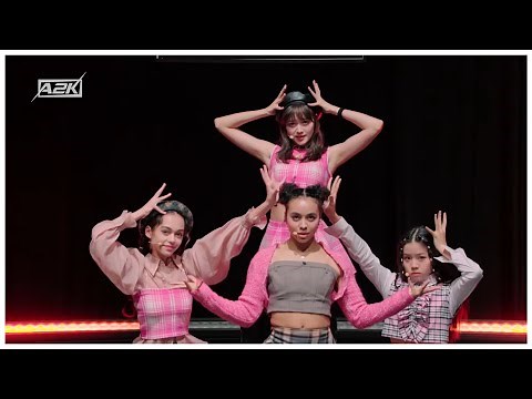 A2K Team "Naekkeo" perform: "Wannabe" by ITZY