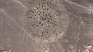 Google Maps Kuak Penampakan Misterius di Gunung Gobi, Markas Militer atau Alien?