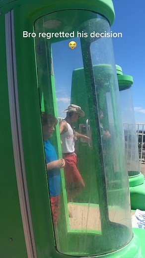 #fyp #fypシ #viral #fail #fails #failarmy #waterslide #waterpark #waterslidefail #funnymoments