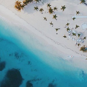 Someone take me to the Cayman Islands 😍🙏 | UNILAD Adventure