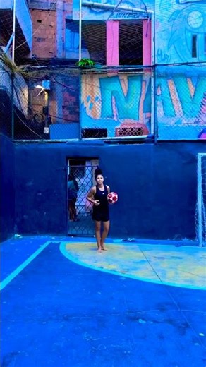 Brazilian Girls Playing Street Football #Brazil #WomensFootball #StreetFootball