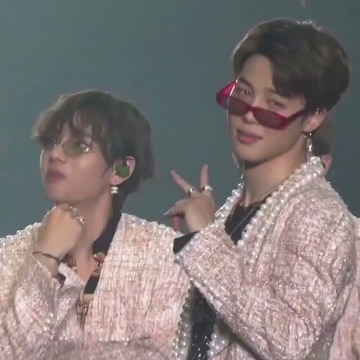 BTS 'Spine Breaker' (Live Performance)