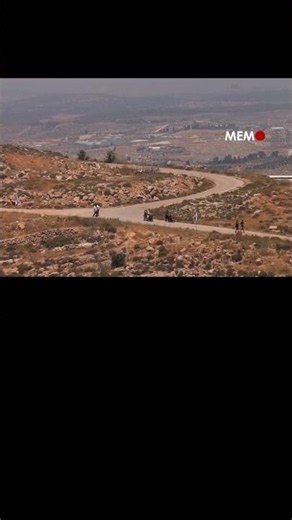 Israeli occupiers raise flag at new outpost in occupied West Bank