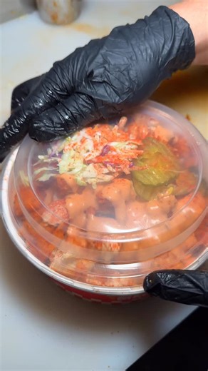 Slap Burger | United States ™️ on Instagram: "loaded chicken mac & cheese is here and it’s a game changer 🍽️ this mouthwatering dish is about to become your new obsession! #SlapBurger #Halal #NJ #NYC 🍗 Best Smash Burgers And Nashville Hot Chicken 📍 1348 Clifton Ave, Clifton 📍 169 Crooks Ave, Paterson 📍 341 E 149th St, Bronx, NY 📍 465 86th St, Brooklyn, NY 📍 Astoria COMING SOON 📍 Bronx 161 NOW OPEN"