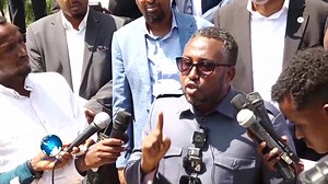 "Waxaan 3 State oo qaraabo ayaa sameysatay,Waxaana laga dhaxlayaa wixii Siyaad Barre laga dhaxlay,Dowladdii Qabiilada Soomaalida ayey isku dirtay" Xildhibaan Caano Nuug. | Universal Somali TV