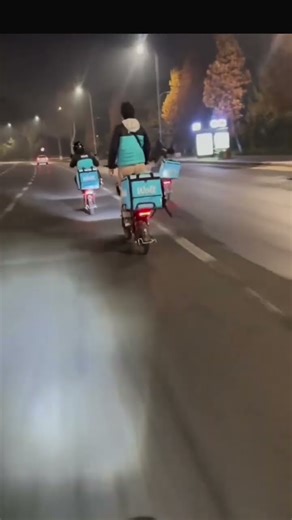 A legmenőbb Wolt futárok lettek... #magyarország #wolt #futár