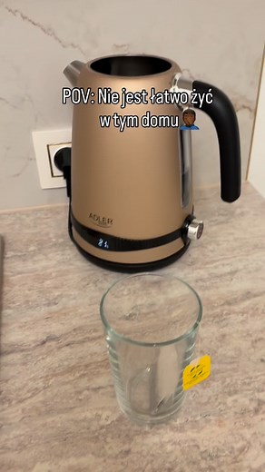 15K views · 304 reactions | My daughter tried to make me tea… let’s just say the water went everywhere except the cup  Thought I was getting burned alive, but nope — just drama and cold water! 藍☕️ #fblifestyletyle #rodzice #parentingmoments #polskamama #dziecinstwo | Tiny Multikulti Star | Facebook