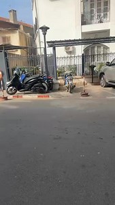 72K views · 526 reactions | Bonjour. Je suis au niveau de apix depuis 9h pour un dépôt de Ninea Le gardien nous refuse l’entrée sous prétexte que les dépôts s’arrêtent à 8h. Dans un pays normalisé comment peut on arreter un service public ou administratif à 8h ? Le pire, en est que il y'a des personnes qui viennent et par coup de téléphone on leur laisse entrer facilement. #LCIS | Luttons contre l'indiscipline au Sénégal | Facebook