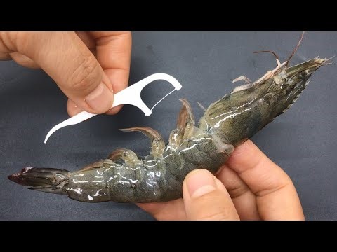 Remove Shrimp Veins in 3 Seconds with a Toothpick – Quick & Clean!