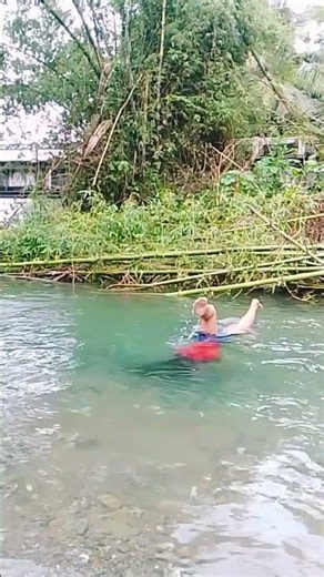 challenge! floating! handstand swim challenge