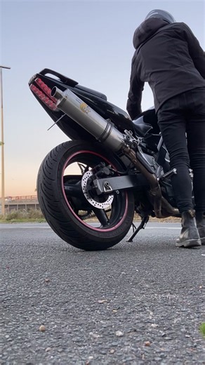 Suzuki SV650 Leo Vince Exhaust Sound in Paris