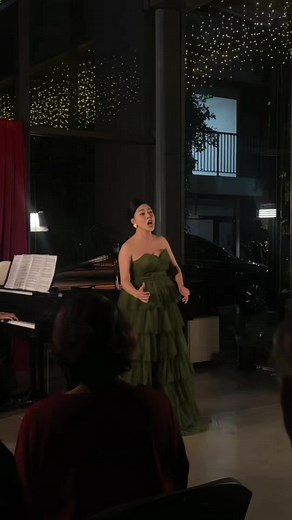 Soprano Bảo Yến's Impressive 4 High F Notes in 'Der Höller Rache' Aria