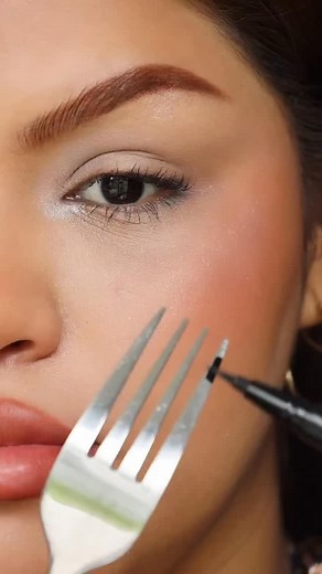 10K reactions · 882 shares | Makeup tips and tricks #viral #instagram #réel #instagood #viralvideos #reelsinstagram #instadaily #eyemakeup #morning #eyemakeupideas #ticks #shine #explorepage✨ | Gaur Gaur | Facebook