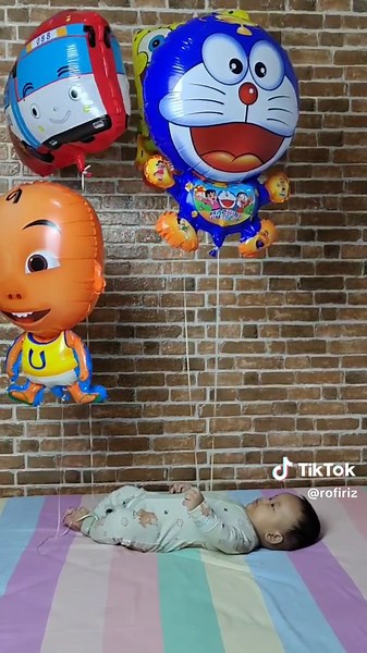 Baby Shark Balloon - Fun Song Mix for Kids