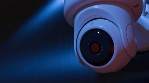 모션 센서가 있는 어두운 지역의 CCTV 보안 카메라. 감시 목적으로 해당 지역을 스캔합니다. 기술 배경이나 보안 작업에 사용할 수 있습니다. 애니메이션 원활한 루프, 3D 렌더링