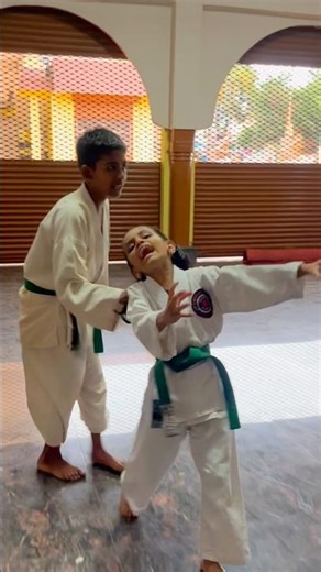 Hair grab self-defense every girl must know! 🥋💥 #Shorts #SelfDefense