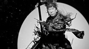 @hotei_official on Instagram: "本日(6/22)より全国にてオンエアがスタートする「#サントリー THE STRONG 天然水スパークリング」新TV-CMに出演が決定! お楽しみに。 https://www.youtube.com/watch?v=vHu9pTeqALU #布袋寅泰 #バキバキ強刺激 #ザ・ストロング #HOTEI"