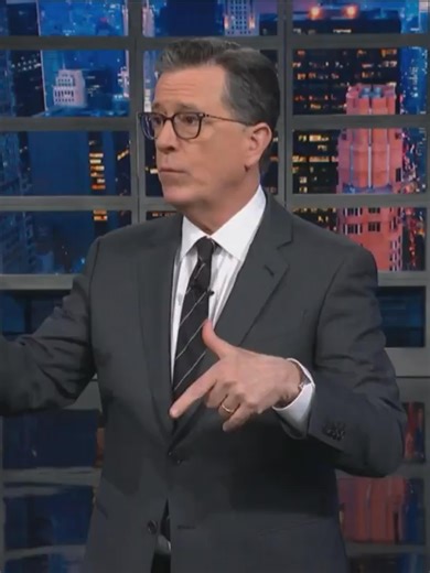 Colbert plays Pete Hegseth like he's picking a fight outside a Buffalo Wild Wings. #Trump #news #War #StephenColbert