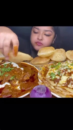Maddy Eats: Trendy Mukbang Eating Show
