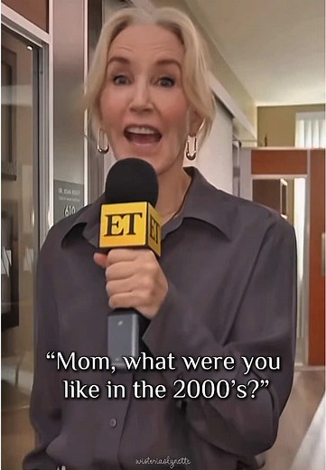 Felicity Huffman: A 2000s Throwback