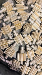 Gearing up for the weekend 🫣 (see what I did there?) Did you know that we manufacture all of the gears we use in our winches on site here at our factory in Somerset? We make sure that everything that is used to build our winches is top quality and ready for years of action. #redwinches #4x4 #overland #4x4life #recovery #ukmfg #4x4offroad #winchlife #overlanding #winch #engineering #britishmanufacturing | RED Winches