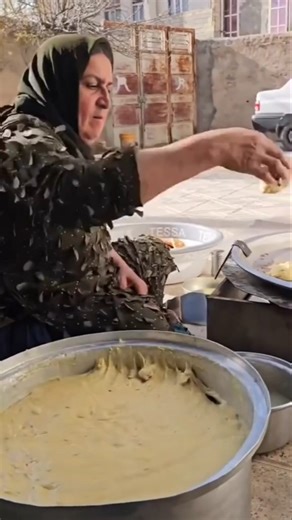 🍞🔥 Traditional Lori Fire Bread | نان سنتی لری روی آتش