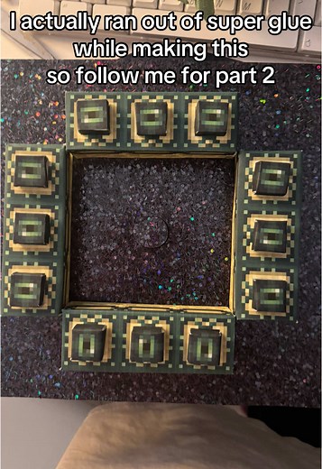Minecraft End Portal Graduation Cap Tutorial