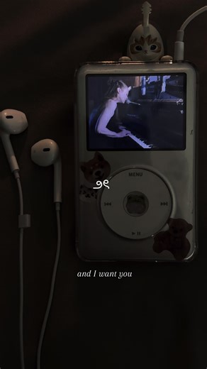 Fiona Apple: An Aesthetic Love for Music