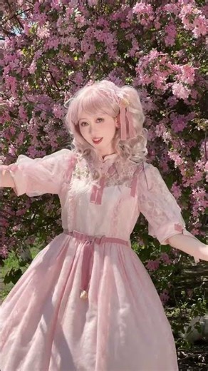 Transforming into a Charming Pastel Queen for the Day