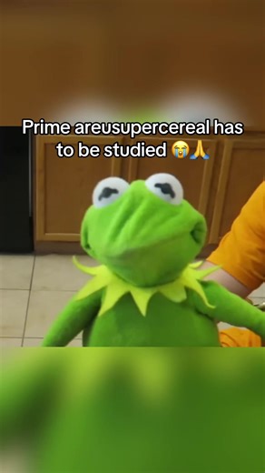 Kermit’s kitchen was peak 😭 #areusupercereal #areyousupercereal #Elmo #Kermit #bestinclass