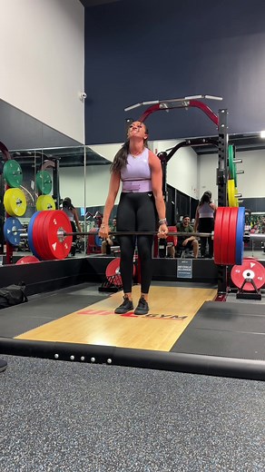 Caught in 4K: Gym Bar Mishap POV