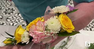 Let Me Help: How to make a corsage