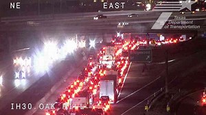 Crash shuts down I-30 through east Fort Worth, officials say