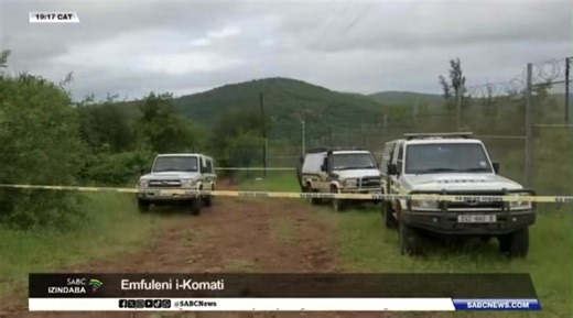 Sithanda ukwexwayisa ababukeli abasheshe bazwele ngokuqukethwe yilombiko olandelayo. Amaphoyisa eMpumalanga asekuqinisekile ukuthi athole isitho somzimba okungezeka ukuthi kube ngelinye lamasosha ombutho wezokuvikela iSANDF, okukholakala ukuthi imoto ayehamba ngayo yemuke namanzi emfuleni iKomati ngoKhisimusi.#sabcnews | SABC Izindaba