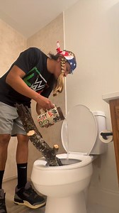 Cuando tapas el baño en casa ajena | Will de San Luis