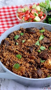 198K views · 5.5K reactions | Beef Pilau Anyone? 襤 This is how I cook my pilau 襤 It’s an easy and simple yet delicious recipe 朗 #pilau #beefpilau #akokoval #cookwithme #easyrecipes | Akoko Valery Oyugi | Facebook