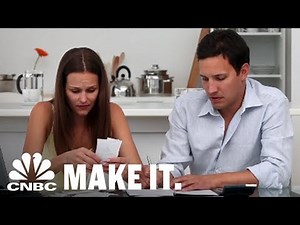 Here's When Couples Should Start Having Tough Conversations About Money | CNBC Make It.
