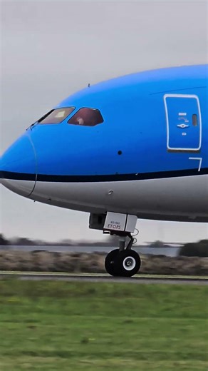 Dreamliner to Delhi – KLM 787-10 Full Power Departure 🔥